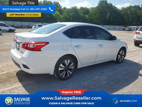Used 2019 Nissan Sentra SV w/ Special Edition Package FWD image 4
