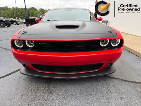 Certified 2023 Dodge Challenger R/T Scat Pack w/ T/A Package RWD image 4