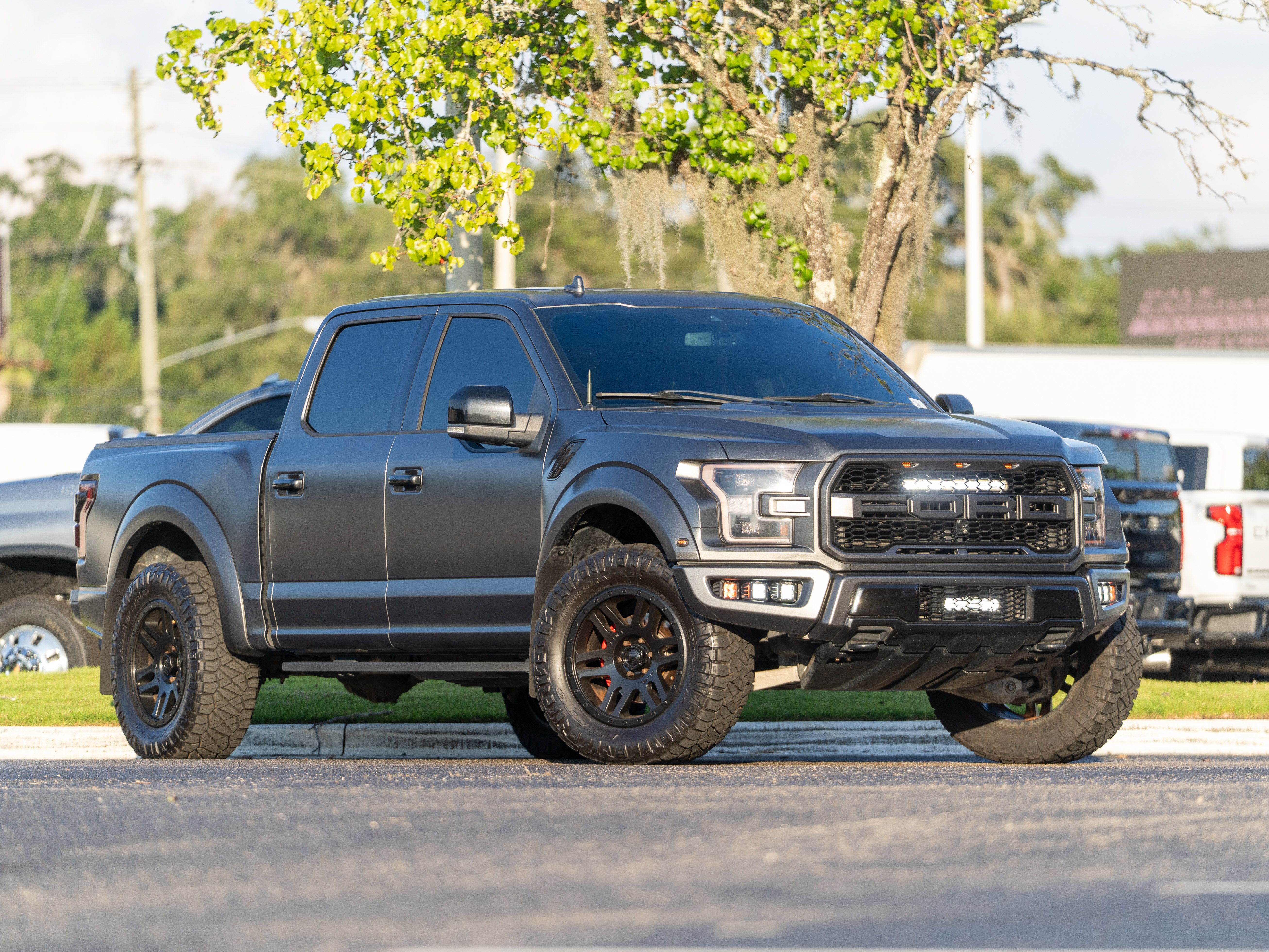 Used 2019 Ford F150 Raptor w/ Equipment Group 802A Luxury AWD/4WD image 2