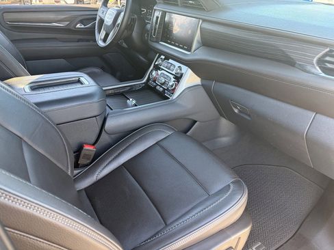 Certified 2023 GMC Yukon Denali w/ Max Trailering Package AWD/4WD image 13