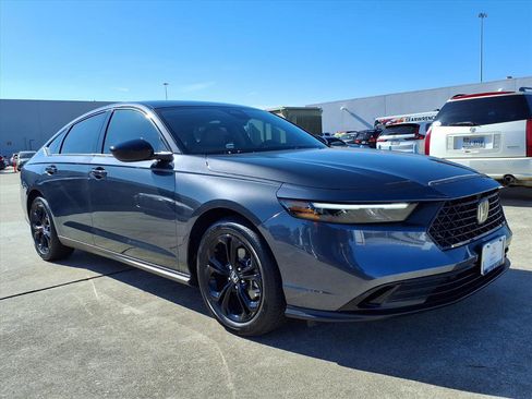 Certified 2025 Honda Accord SE image 2