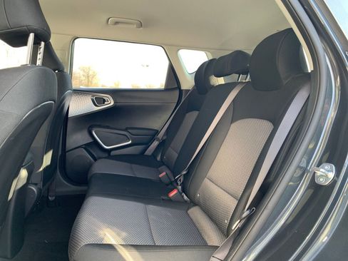 Used 2025 Kia Soul LX w/ LX Technology Package image 23