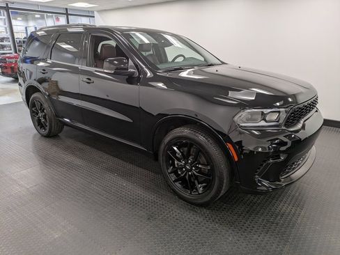 Used 2024 Dodge Durango GT image 3