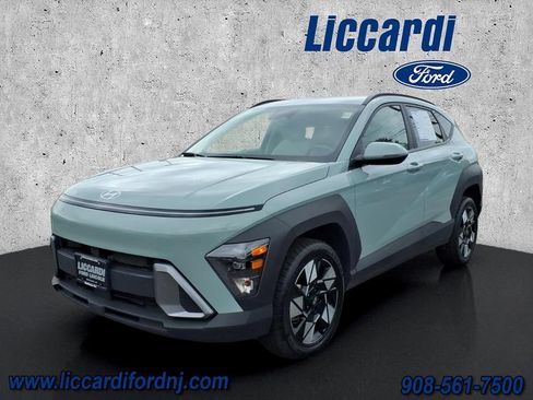 Used 2024 Hyundai Kona SEL AWD/4WD image 3