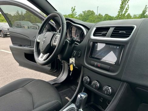 Used 2012 Dodge Avenger SXT FWD image 29