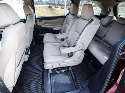 Used 2019 Honda Odyssey EX image 38