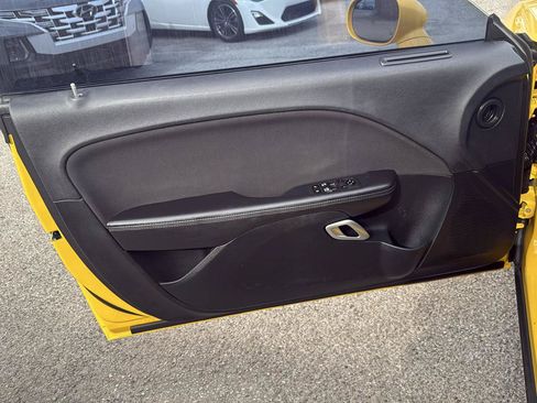 Used 2018 Dodge Challenger SXT RWD image 13