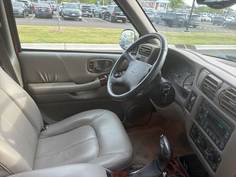 Used 1998 Oldsmobile Bravada AWD w/ Value Pkg image 14