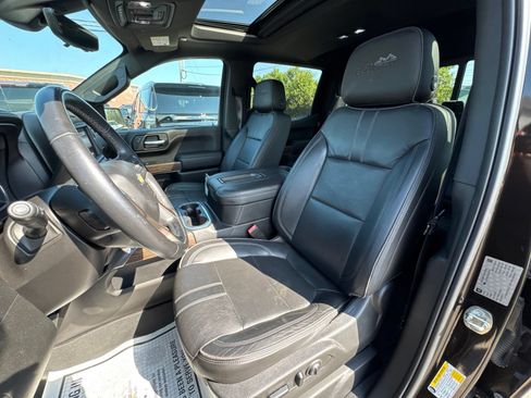 Used 2019 Chevrolet Silverado 1500 High Country w/ Technology Package AWD/4WD image 14
