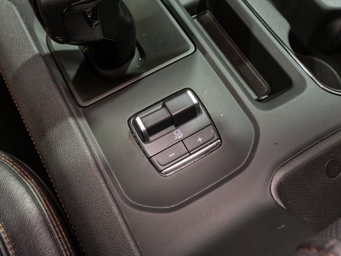 Used 2024 GMC Sierra 1500 AT4 w/ AT4 Preferred Package AWD/4WD image 27