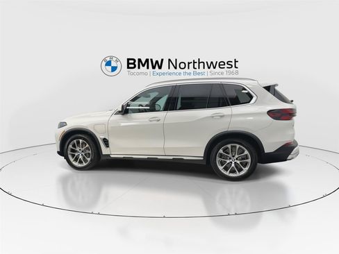 New 2026 BMW X5 xDrive50e w/ Climate Comfort Package AWD/4WD image 11