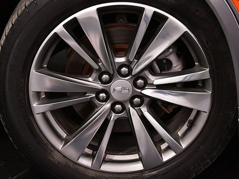 Used 2021 Cadillac XT6 Premium Luxury image 9