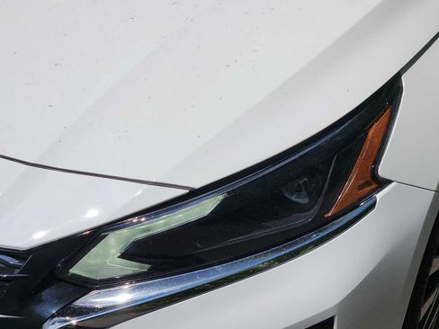 Used 2025 Nissan Altima 2.5 SV AWD/4WD image 9