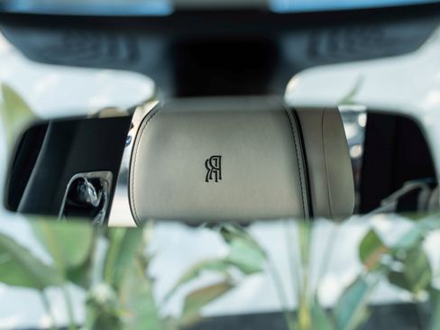 Certified 2021 Rolls-Royce Cullinan image 31