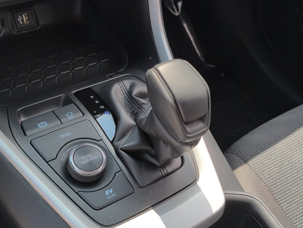 Certified 2025 Toyota RAV4 LE AWD/4WD image 22