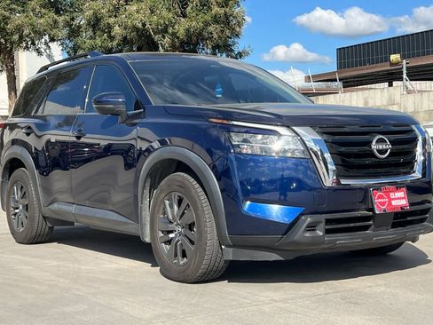Certified 2022 Nissan Pathfinder SV image 10