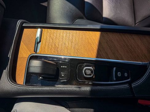 Used 2022 Volvo S90 B6 Momentum AWD/4WD image 34