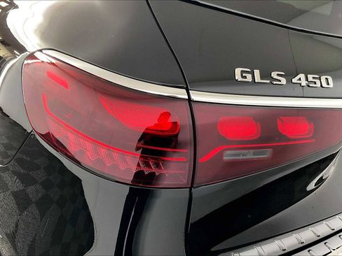 New 2025 Mercedes-Benz GLS 450 4MATIC image 6