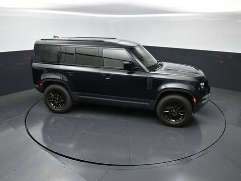 Used 2025 Land Rover Defender 110 S AWD/4WD image 20