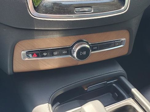 Certified 2023 Volvo XC90 B6 Plus w/ Protection Package Premier AWD/4WD image 23
