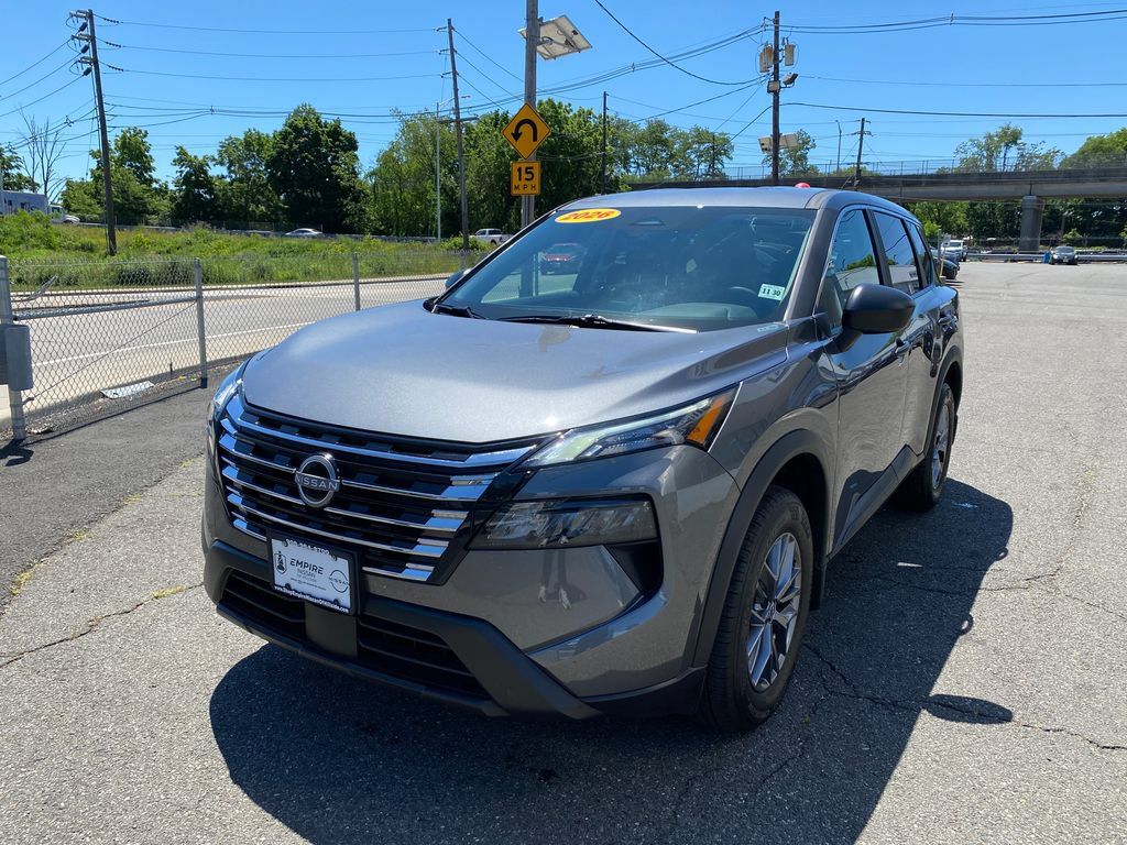 Used 2026 Nissan Rogue S AWD/4WD image 7