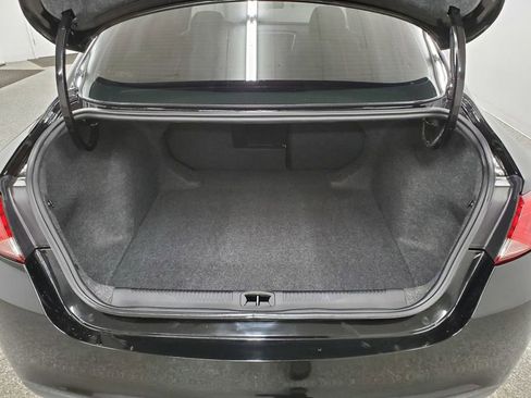 Used 2015 Chrysler 200 Limited image 21