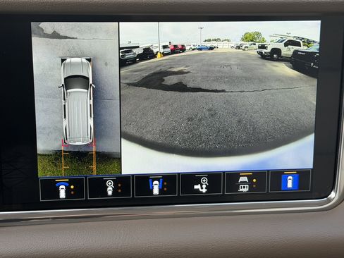 Used 2022 GMC Yukon Denali AWD/4WD image 31