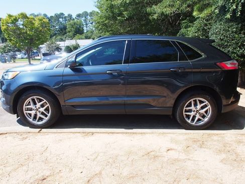 Certified 2024 Ford Edge SEL w/ Convenience Package AWD/4WD image 4
