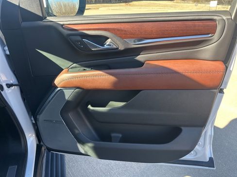 Used 2024 GMC Yukon XL Denali Ultimate image 48