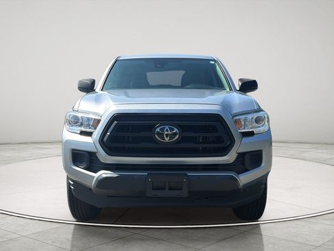Used 2022 Toyota Tacoma SR AWD/4WD image 2