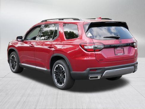 Used 2026 Honda Pilot image 5