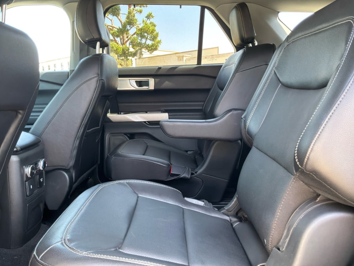 Used 2023 Ford Explorer Limited w/ Limited Technology Package RWD image 20