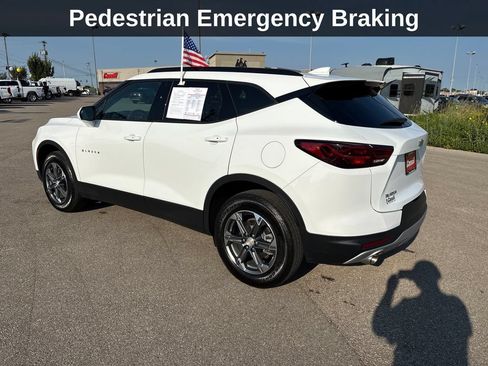 Used 2024 Chevrolet Blazer LT w/ Convenience Package FWD image 3