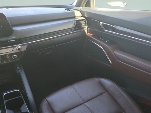 Used 2024 Kia Telluride SX image 15