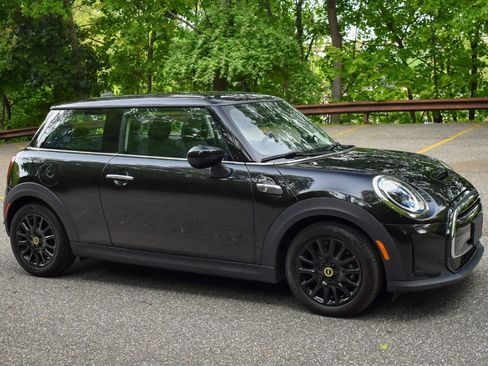 Used 2024 MINI Cooper SE FWD image 13