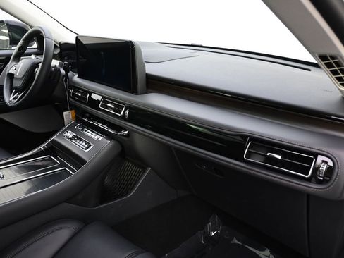 New 2026 Lincoln Aviator Reserve AWD/4WD image 15