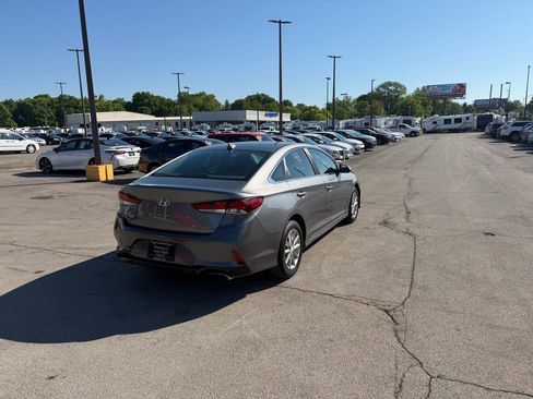 Used 2018 Hyundai Sonata SE FWD image 3