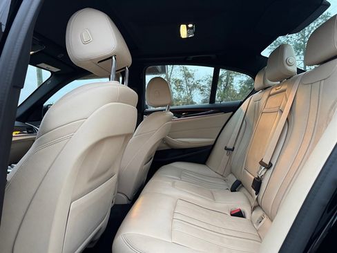 Used 2020 BMW 530i w/ Convenience Package RWD image 14