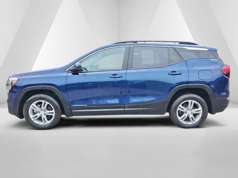 Used 2022 GMC Terrain SLE w/ Driver Convenience Package AWD/4WD image 8