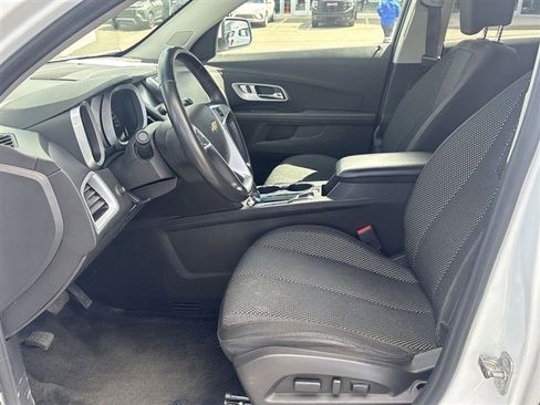 Used 2017 Chevrolet Equinox LT w/ Convenience Package FWD image 17