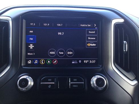Used 2019 GMC Sierra 1500 AT4 w/ Off Road Performance Package AWD/4WD image 16