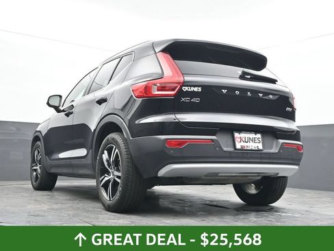 Used 2025 Volvo XC40 B5 Core AWD/4WD image 32