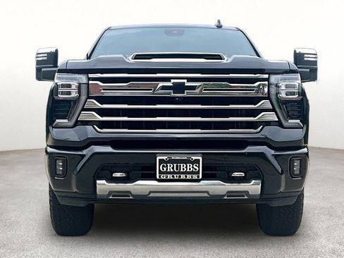 Used 2024 Chevrolet Silverado 2500 High Country w/ High Country Premium Package AWD/4WD image 4