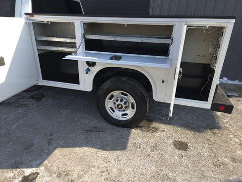 Used 2021 Chevrolet Silverado 2500 W/T w/ WT Convenience Package image 4