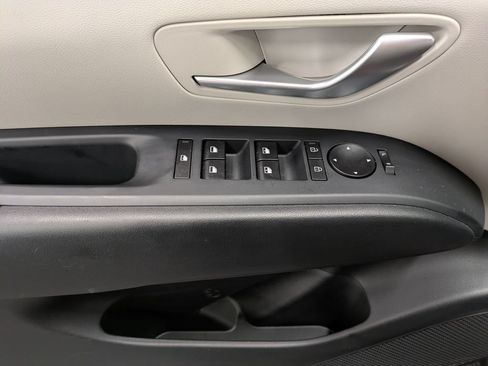 Certified 2025 Hyundai Tucson SEL AWD/4WD image 9