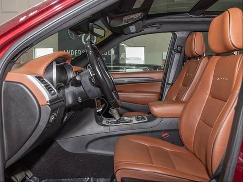 Used 2020 Jeep Grand Cherokee Summit AWD/4WD image 8