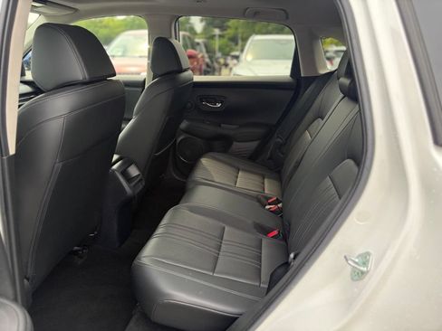 Used 2023 Honda HR-V EX-L image 11