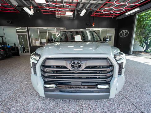 Used 2024 Toyota Tundra Limited AWD/4WD image 6