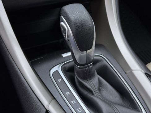 Used 2016 Ford Fusion SE image 17