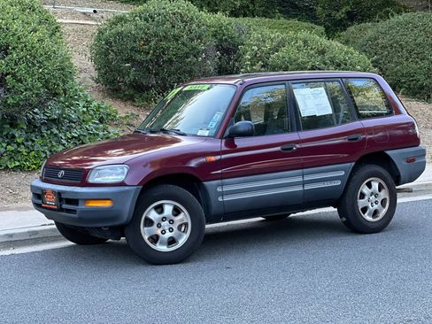 Used 1997 Toyota RAV4 2WD 4-Door image 1